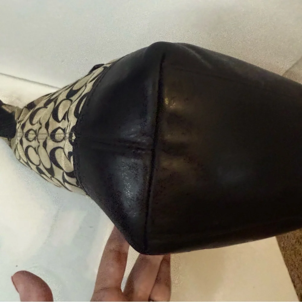 Coach Bleecker Black Legacy Duffle in Printed Signature C Logo Fabric Purse Bag - Picture 6 of 16